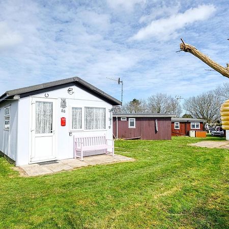 Two Hoots Chalet Mundesley Dış mekan fotoğraf