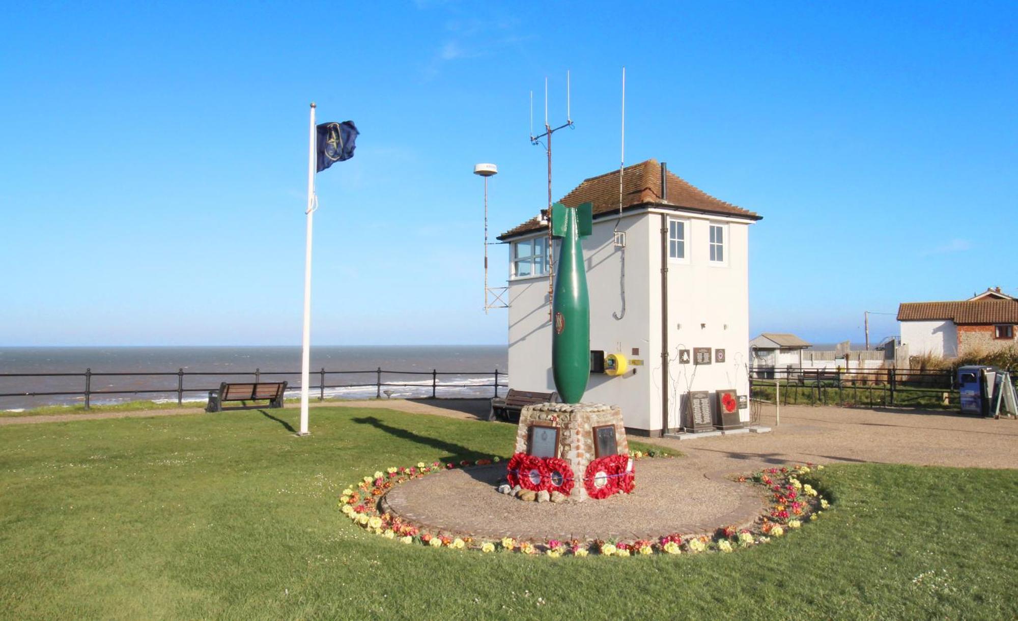 Two Hoots Chalet Mundesley Dış mekan fotoğraf